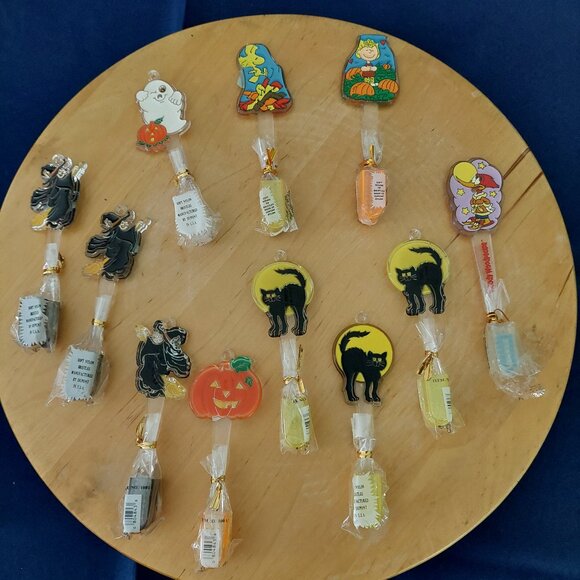 11 Vintage World Trend Halloween Mini Toothbrushes Peanuts Ghost Witch Black Cat - Picture 1 of 5